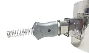 Quick disconnect plugs